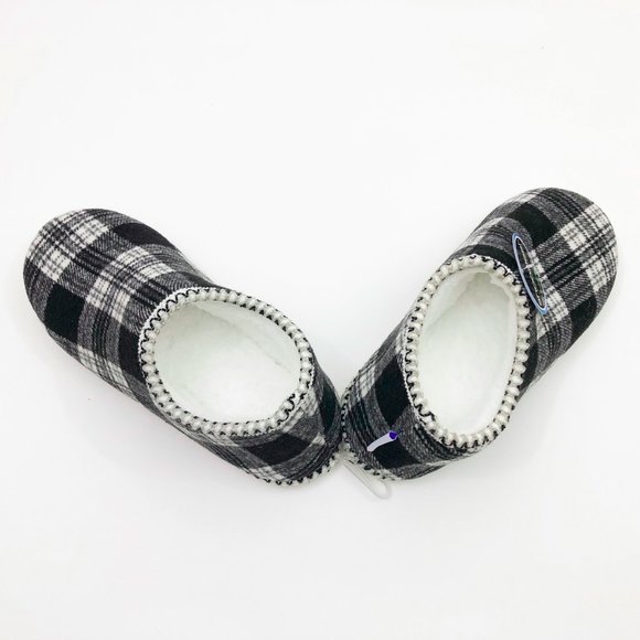 NWT Snoozies Women's Cabin Bootie Black & White Plaid Slippers Medium 7/8 - Picture 4 of 6